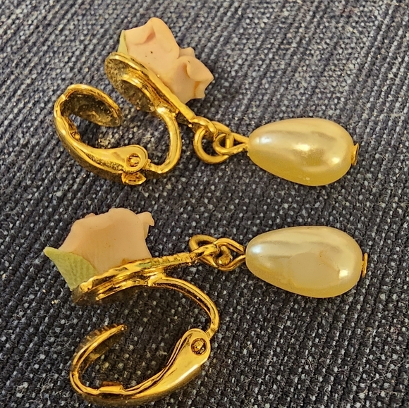 Clip on earrings - Picture 3 of 3